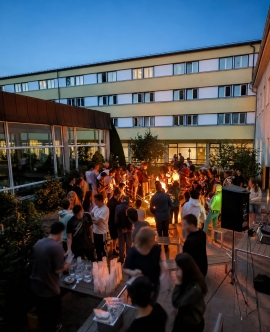 Sonnwendfeuer Innenhof Salesianum