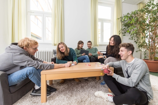 Gruppe junger Menschen