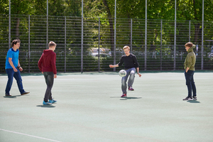 Jugendliche des Oratoriums Fußball